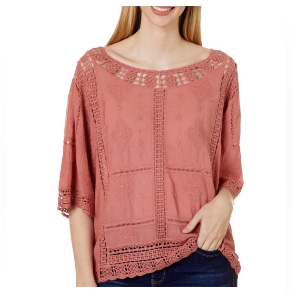 Democracy Women's Crochet Detail Top in Rose